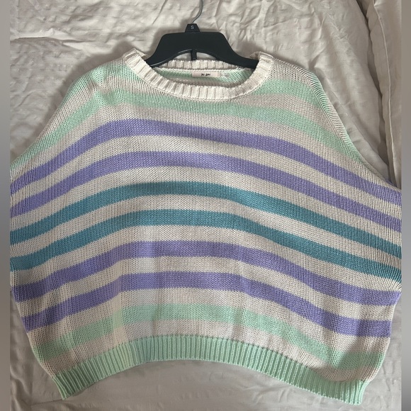 Francesca’s crop sweater - Picture 1 of 3